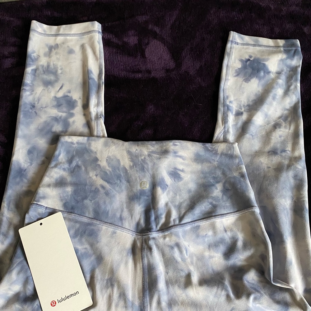 Lulu lemon Aligh HR CROP 21